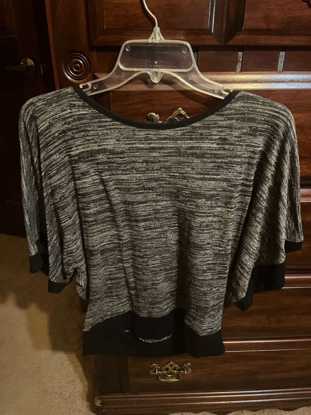 Women's Heathered Black & Gray Short Sleeve Top